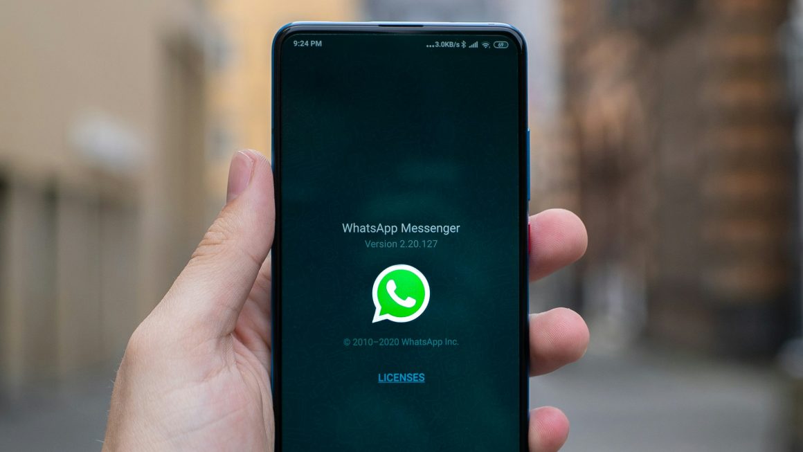 How to Share Screen on WhatsApp Video Call (Android, iPhone & PC)